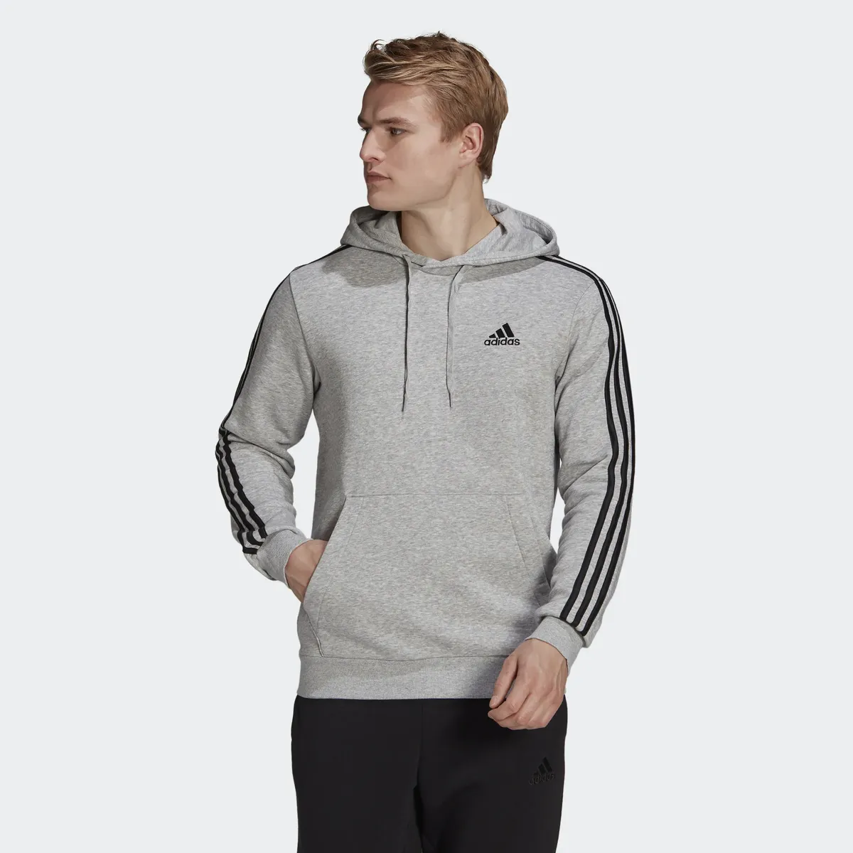 Толстовка Adidas Sportswear с капюшоном "ESSENTIALS FLEECE 3STRIPES HOODIE", черный
Толстовка Adidas Sportswear с капюшоном "ESSENTIALS FLEECE 3STRIPES HOODIE", черный