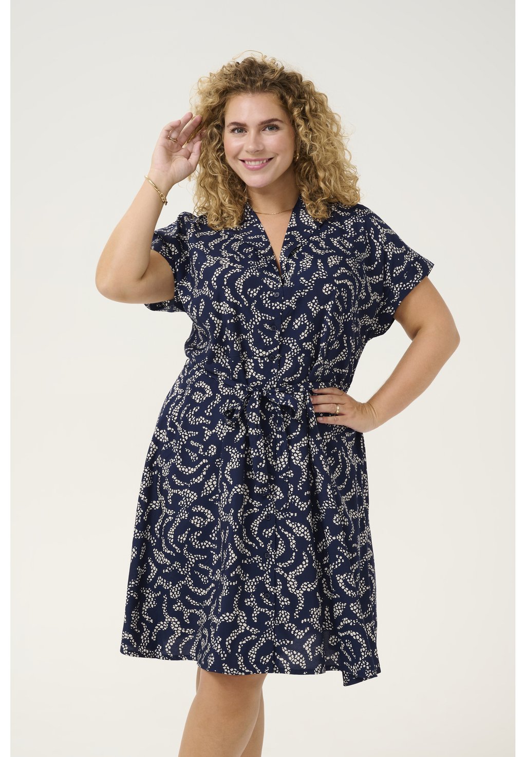 Платье-рубашка KCBEATE Kaffe Curve, темно-синий
Платье-рубашка KCBEATE Kaffe Curve, темно-синий