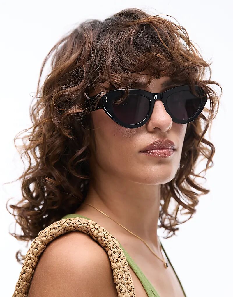 Солнцезащитные очки Jimmy Fairly The Lucia с тонкими линзами «кошачий глаз» черного цвета
Солнцезащитные очки Jimmy Fairly The Lucia с тонкими линзами «кошачий глаз» черного цвета