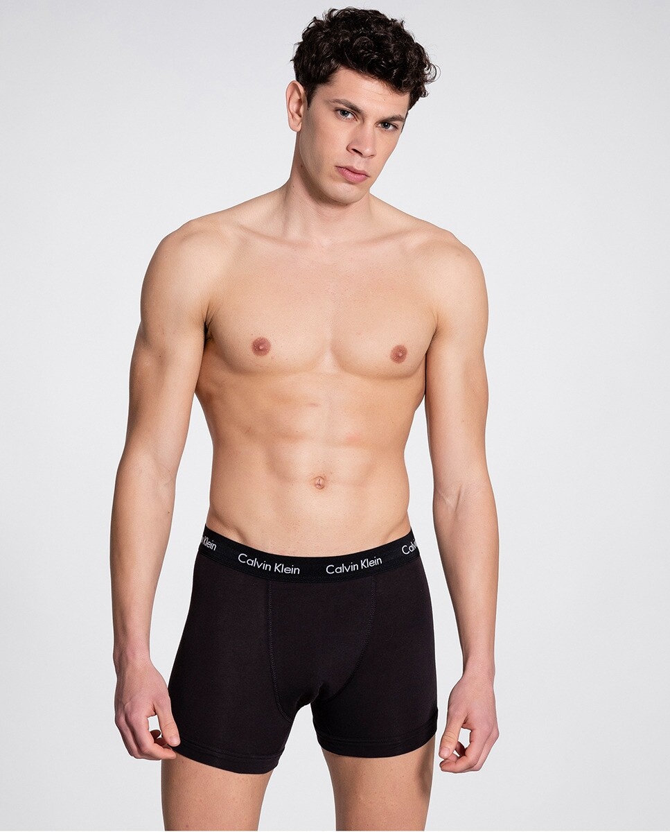 Набор из пяти мужских трикотажных боксеров черного цвета Calvin Klein, черный 
Набор из пяти мужских трикотажных боксеров черного цвета Calvin Klein, черный