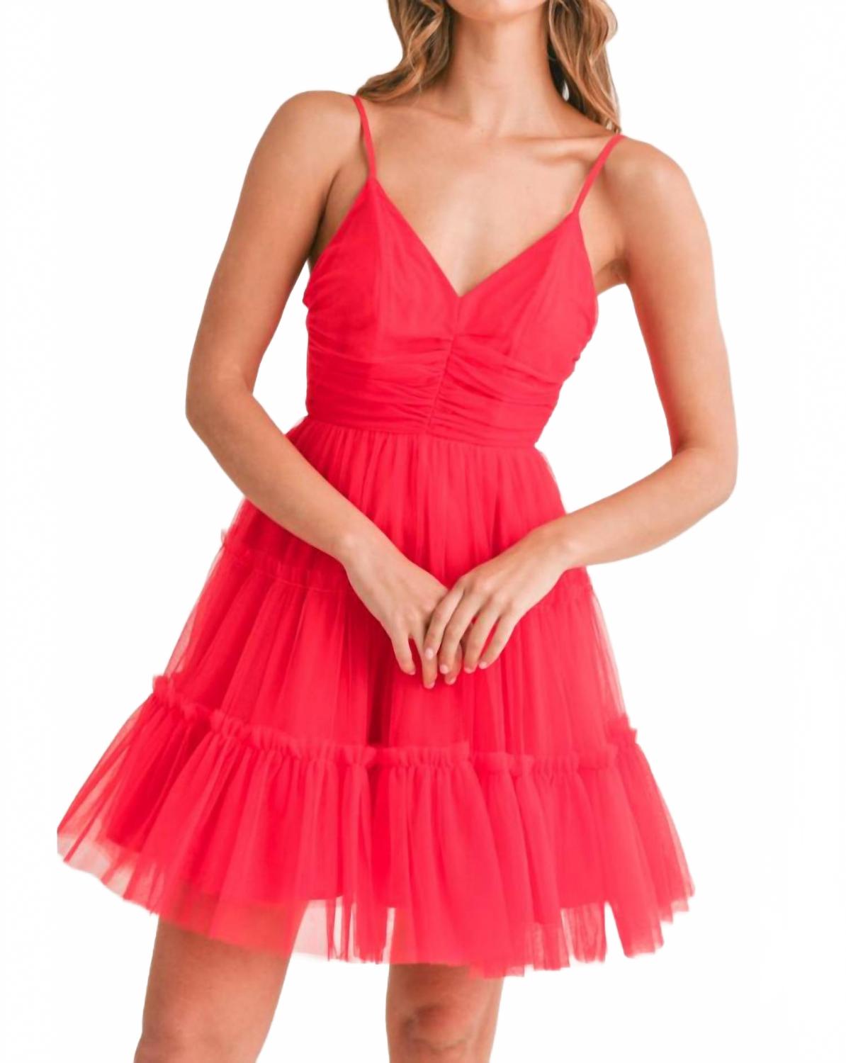 Марта Тюль Мини-платье в красном цвете Cason Couture
Марта Тюль Мини-платье в красном цвете Cason Couture