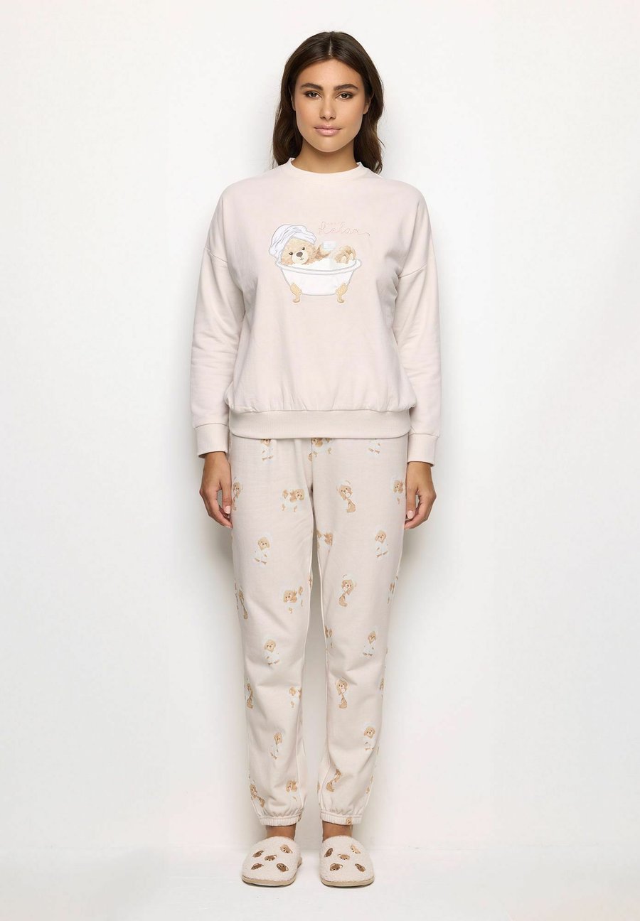 Пижамный комплект Yamamay TEDDY SPA TIME SET, Almond With Print/Mottled Beige
Пижамный комплект Yamamay TEDDY SPA TIME SET, Almond With Print/Mottled Beige