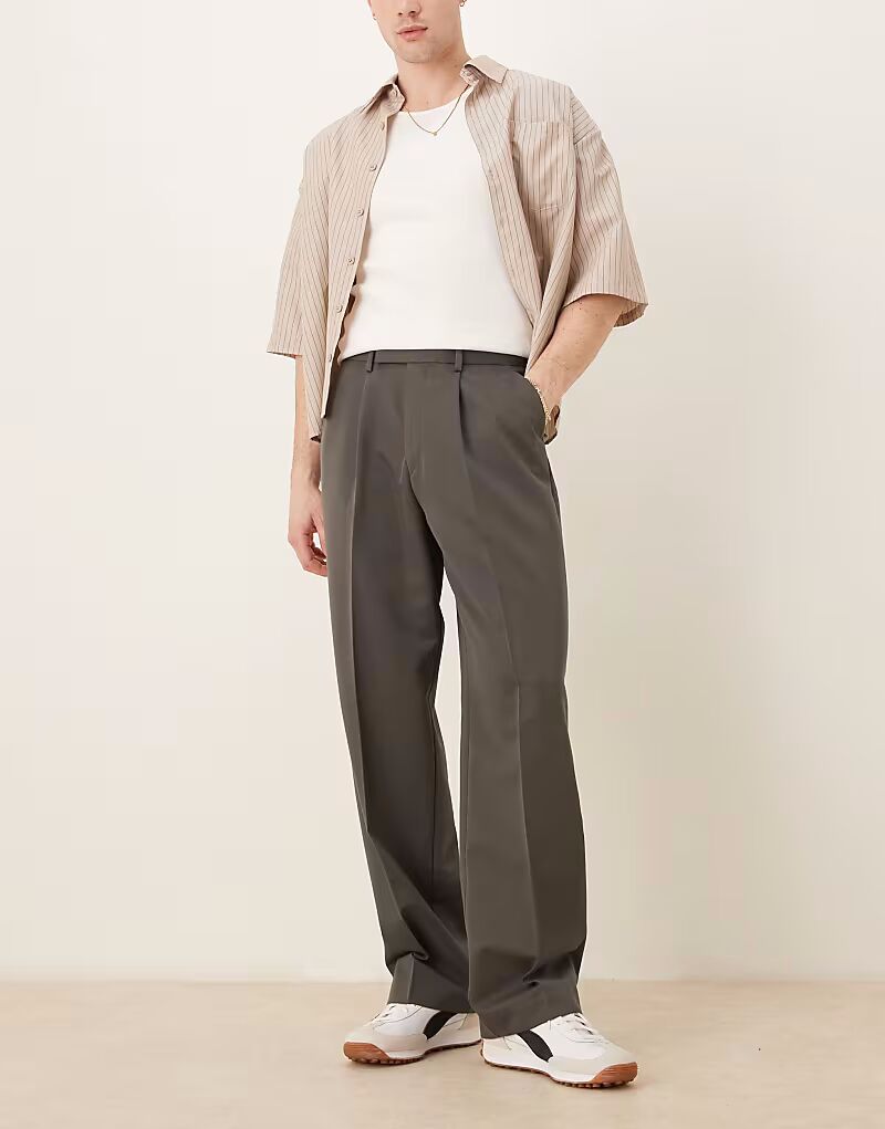 Широкие брюки ASOS DESIGN со складками спереди темно-серого цвета
Широкие брюки ASOS DESIGN со складками спереди темно-серого цвета