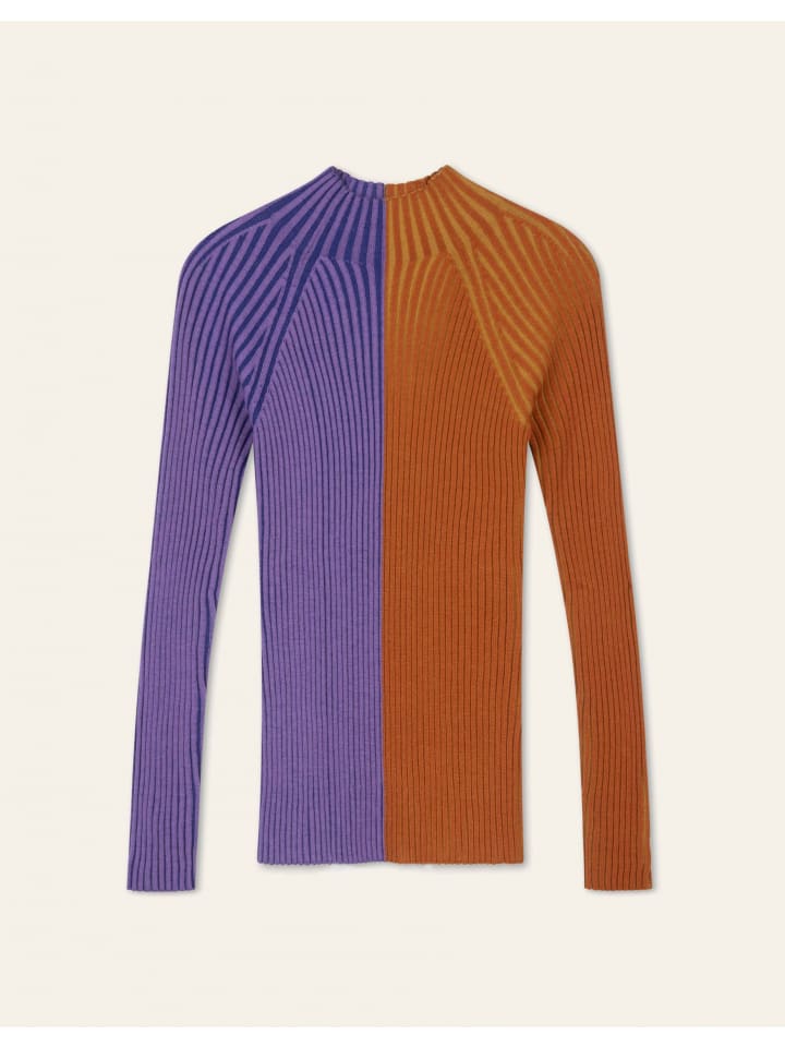 Oilily Королевский свитер синего цвета
Oilily Королевский свитер синего цвета