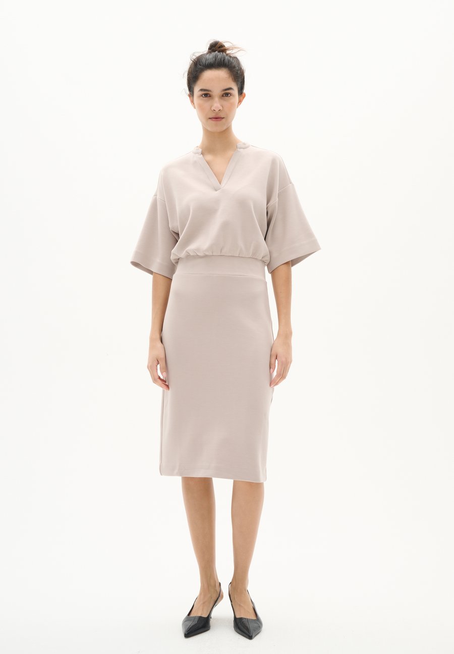 Платье InWear SUBINA VINCENT, Clay/Dark Blue
Платье InWear SUBINA VINCENT, Clay/Dark Blue