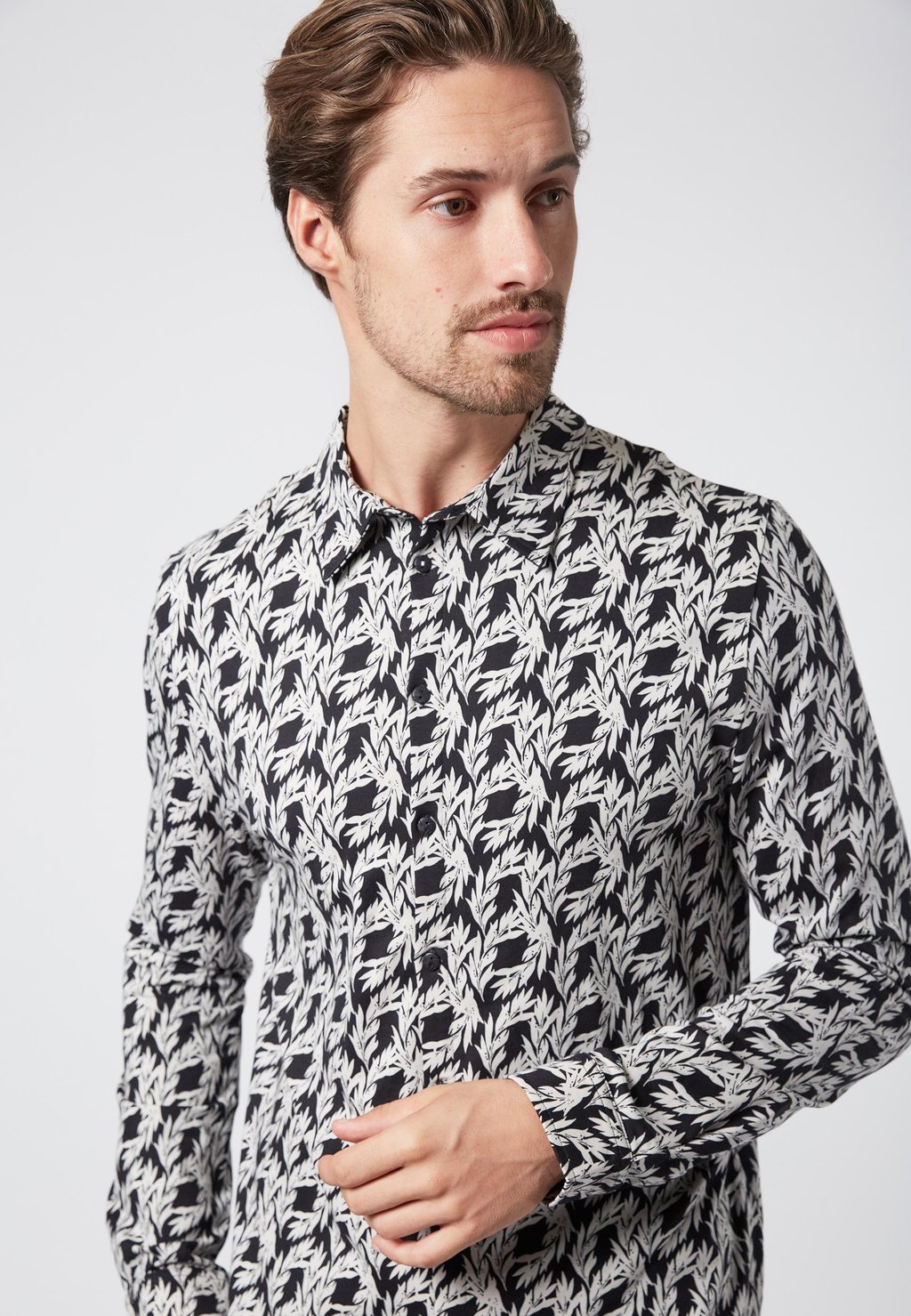 Рубашка SOUTHERN SUN WITH GRAPHIC PRINT 4funkyflavours, черный
Рубашка SOUTHERN SUN WITH GRAPHIC PRINT 4funkyflavours, черный