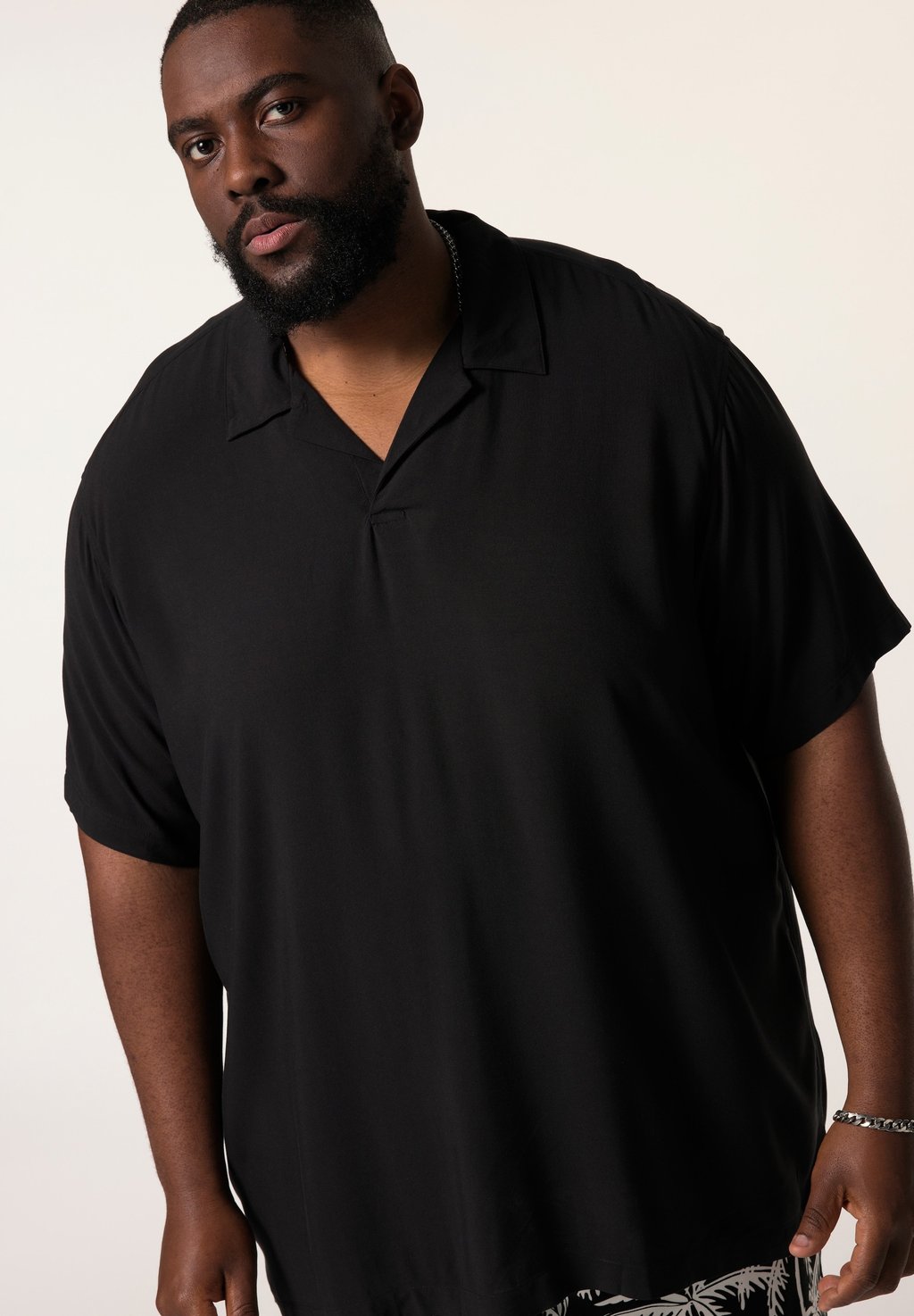 Рубашка поло SHORT SLEEVE UP TO STHUGE, черный
Рубашка поло SHORT SLEEVE UP TO STHUGE, черный