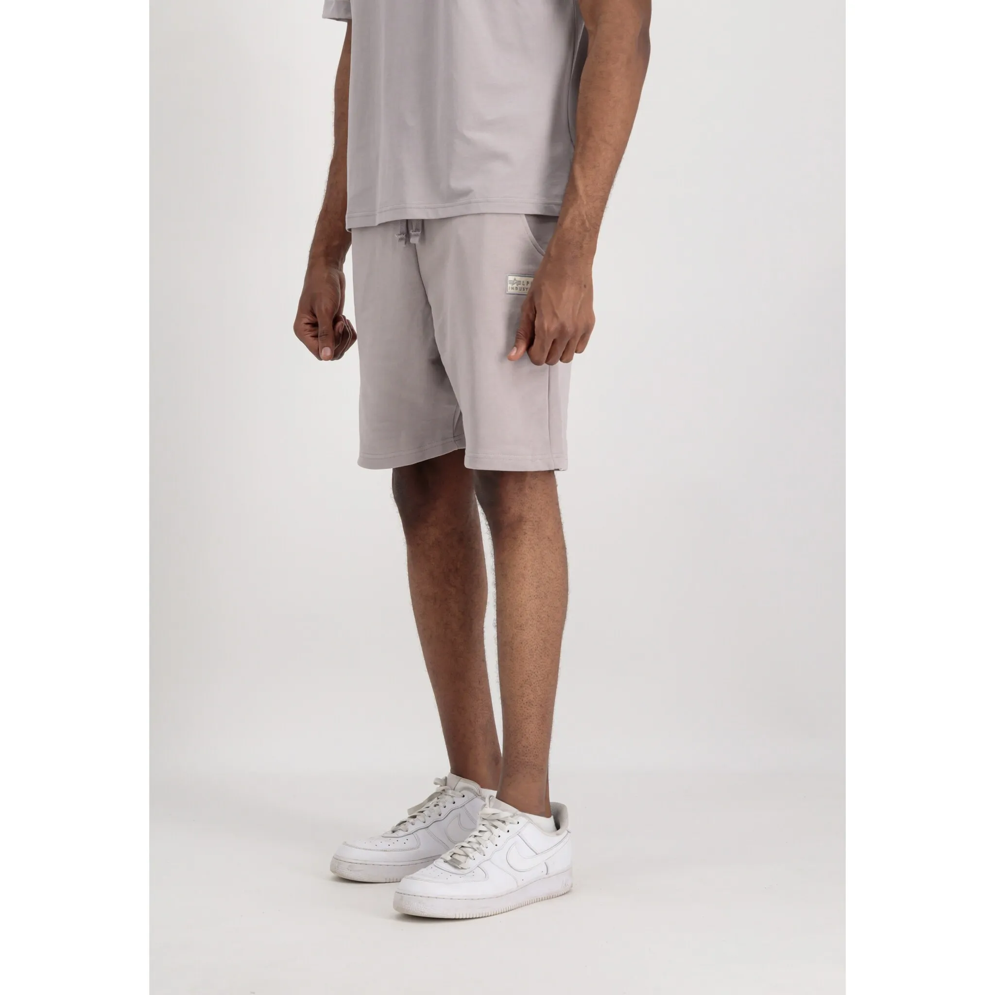 Спортивные шорты Alpha Industries " Alpha Industries Мужчины - Шорты Organics Jogger Short", серый
Спортивные шорты Alpha Industries " Alpha Industries Мужчины - Шорты Organics Jogger Short", серый