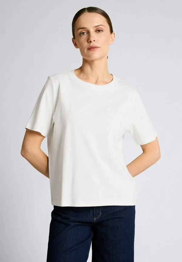 Футболка свободного кроя с круглым вырезом и принтом Tom Tailor, Off White, Белый, Футболка свободного кроя с круглым вырезом и принтом Tom Tailor, Off White
Футболка свободного кроя с круглым вырезом и принтом Tom Tailor, Off White, Белый, Футболка свободного кроя с круглым вырезом и принтом Tom Tailor, Off White