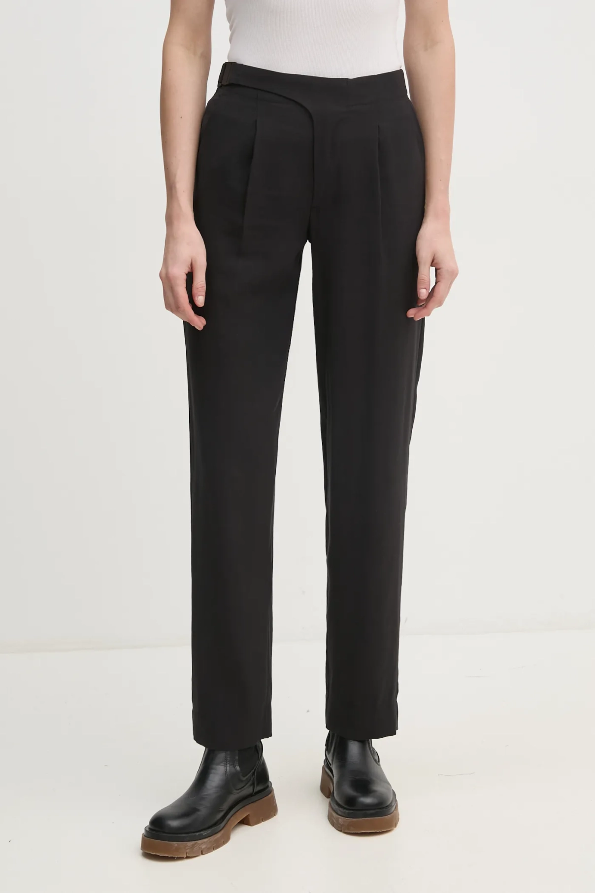 Брюки Calvin Klein Jeans, черный 
Брюки Calvin Klein Jeans, черный