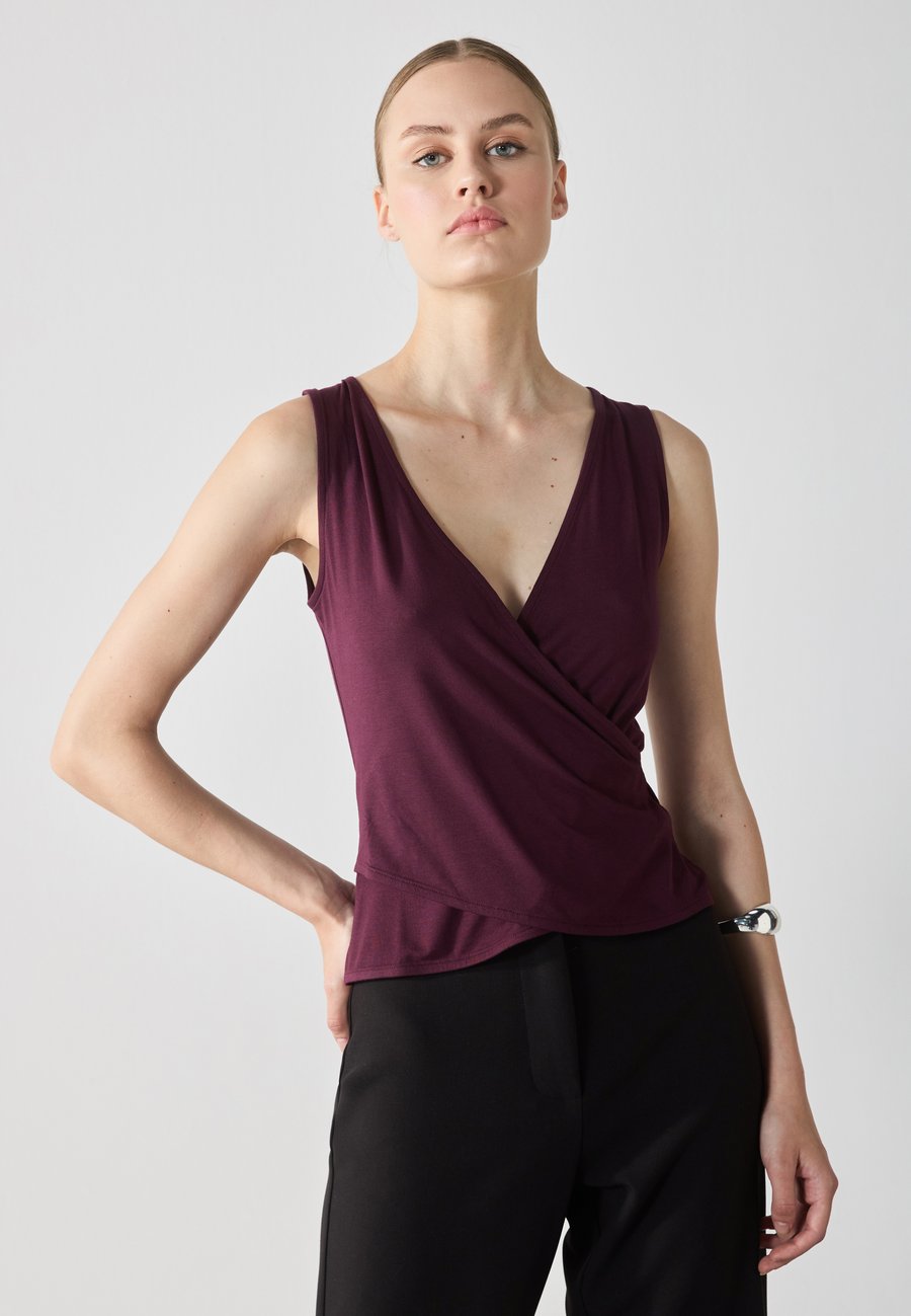 Топ Anna Field Top, Winetasting/Bordeaux
Топ Anna Field Top, Winetasting/Bordeaux