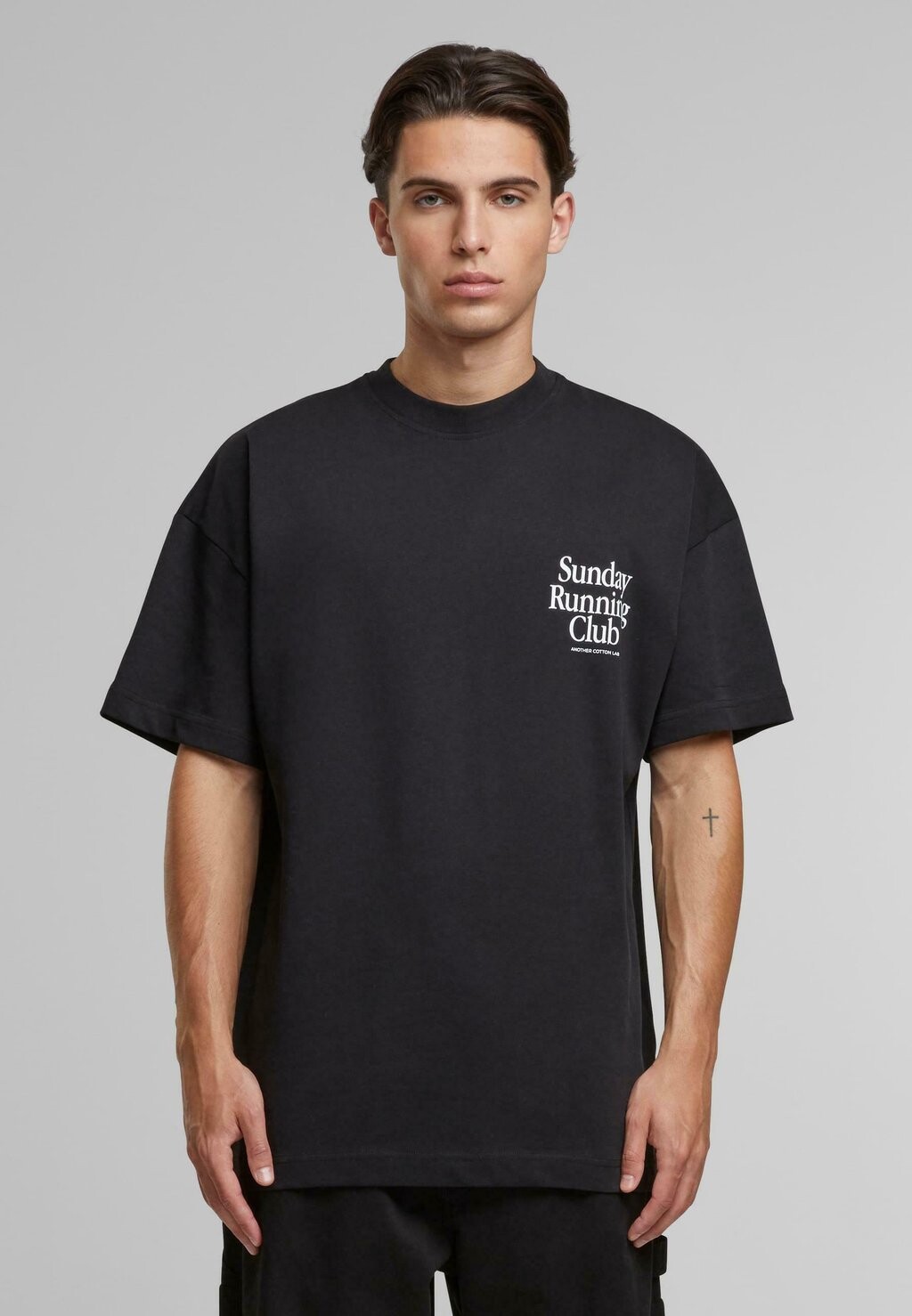 Футболка с принтом SUNDAY RUNNING CLUB Another Cotton Lab, черный
Футболка с принтом SUNDAY RUNNING CLUB Another Cotton Lab, черный