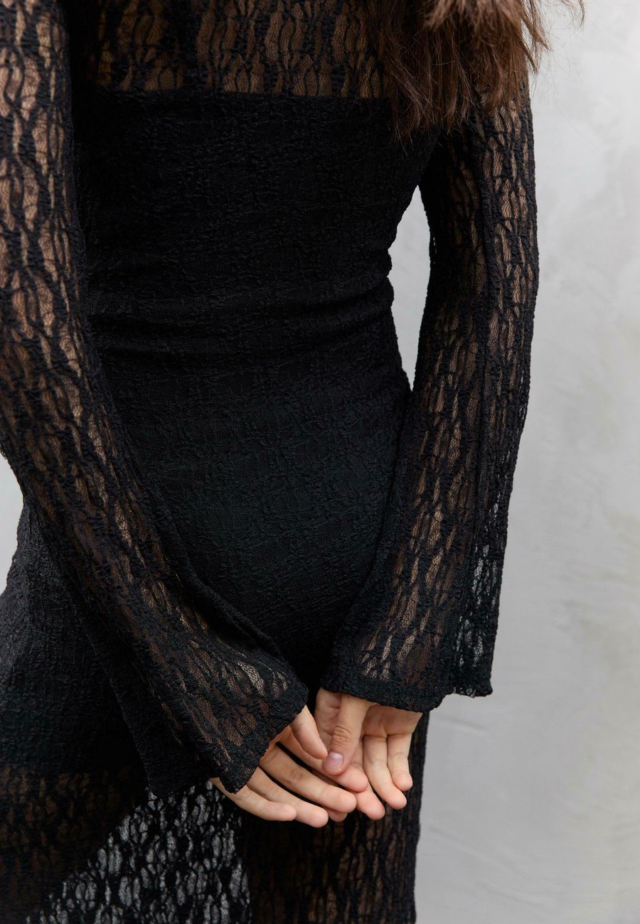 Платье Stradivarius LONG, Black
Платье Stradivarius LONG, Black