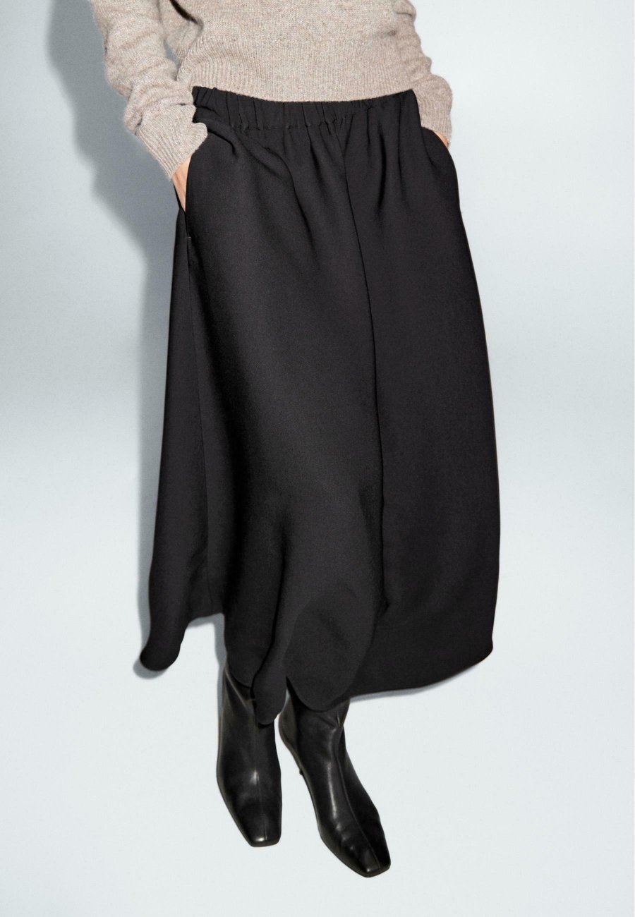 Юбка Massimo Dutti FLARED MIDI WITH ELASTICATED WAISTBAND , Black
Юбка Massimo Dutti FLARED MIDI WITH ELASTICATED WAISTBAND , Black