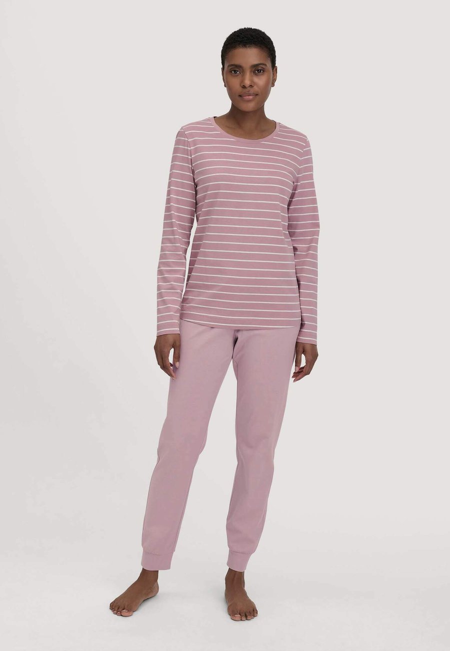Пижамный комплект Hessnatur REGULAR SET, Altrosa/Light Pink
Пижамный комплект Hessnatur REGULAR SET, Altrosa/Light Pink