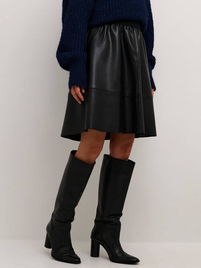 Юбка Mikka из искусственной кожи до колена, цвет black deep KAFFE, Black Deep
Юбка Mikka из искусственной кожи до колена, цвет black deep KAFFE, Black Deep