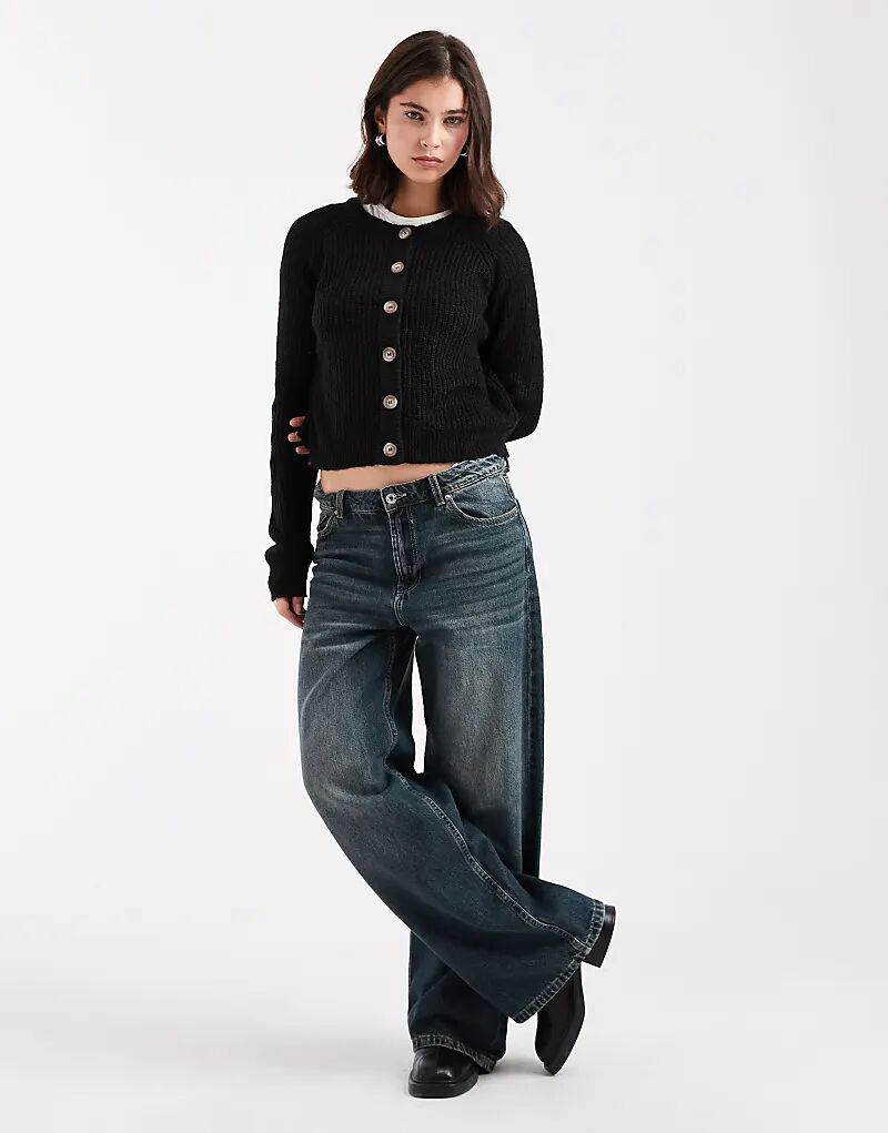 Кардиган Brave Soul с контрастными пуговицами черного цвета
Кардиган Brave Soul с контрастными пуговицами черного цвета