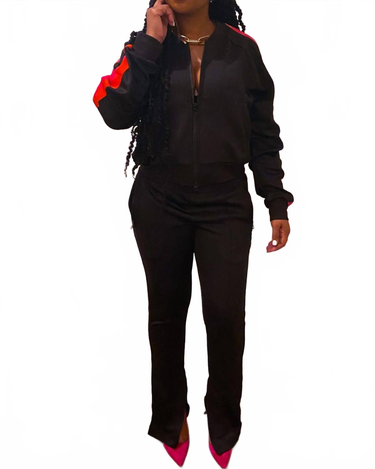 Черный спортивный костюм "Не отслеживай меня" JBLA
Черный спортивный костюм "Не отслеживай меня" JBLA