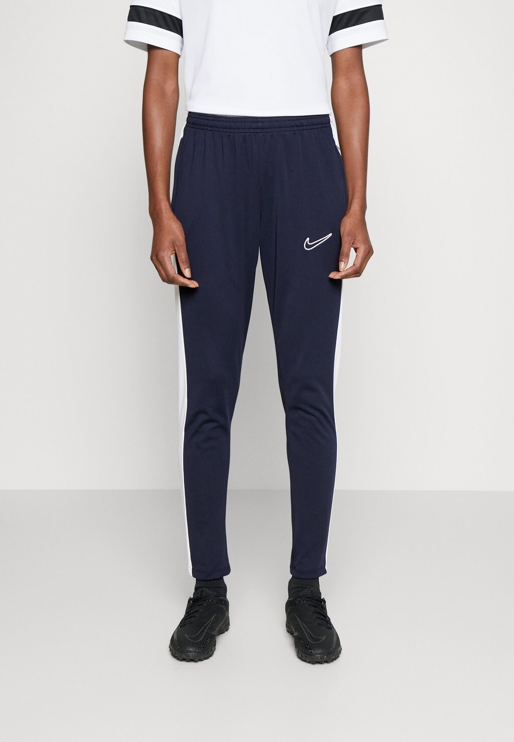 Спортивные брюки Nike Academy Pant, обсидиан / белый, Черный, Спортивные брюки Nike Academy Pant, обсидиан / белый
Спортивные брюки Nike Academy Pant, обсидиан / белый, Черный, Спортивные брюки Nike Academy Pant, обсидиан / белый