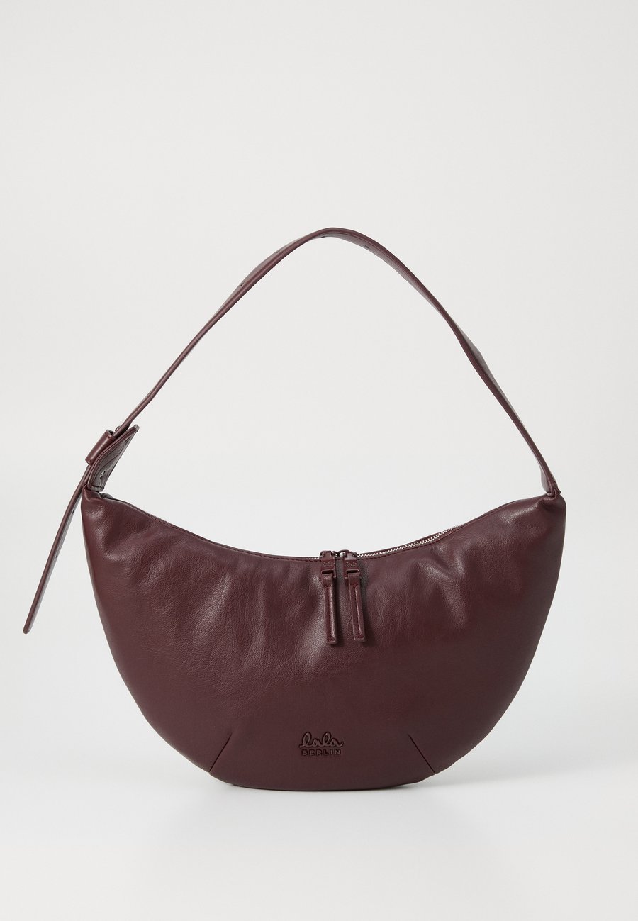 Сумка lala Berlin SHOULDERBAG GILI , Dark Burgundy/Dark Red
Сумка lala Berlin SHOULDERBAG GILI , Dark Burgundy/Dark Red
