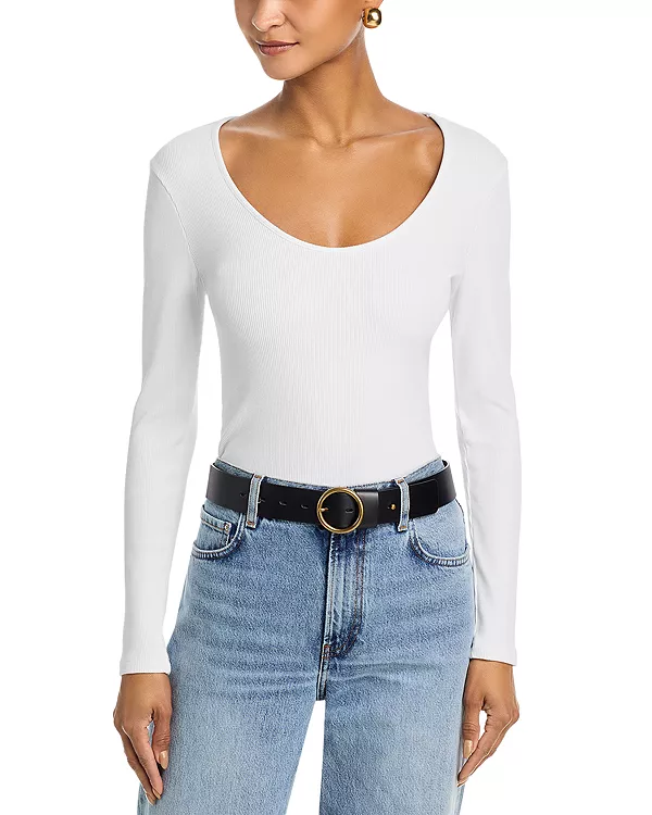 Алая футболка с длинными рукавами и вырезом-лодочкой L'Agence, белый
Алая футболка с длинными рукавами и вырезом-лодочкой L'Agence, белый