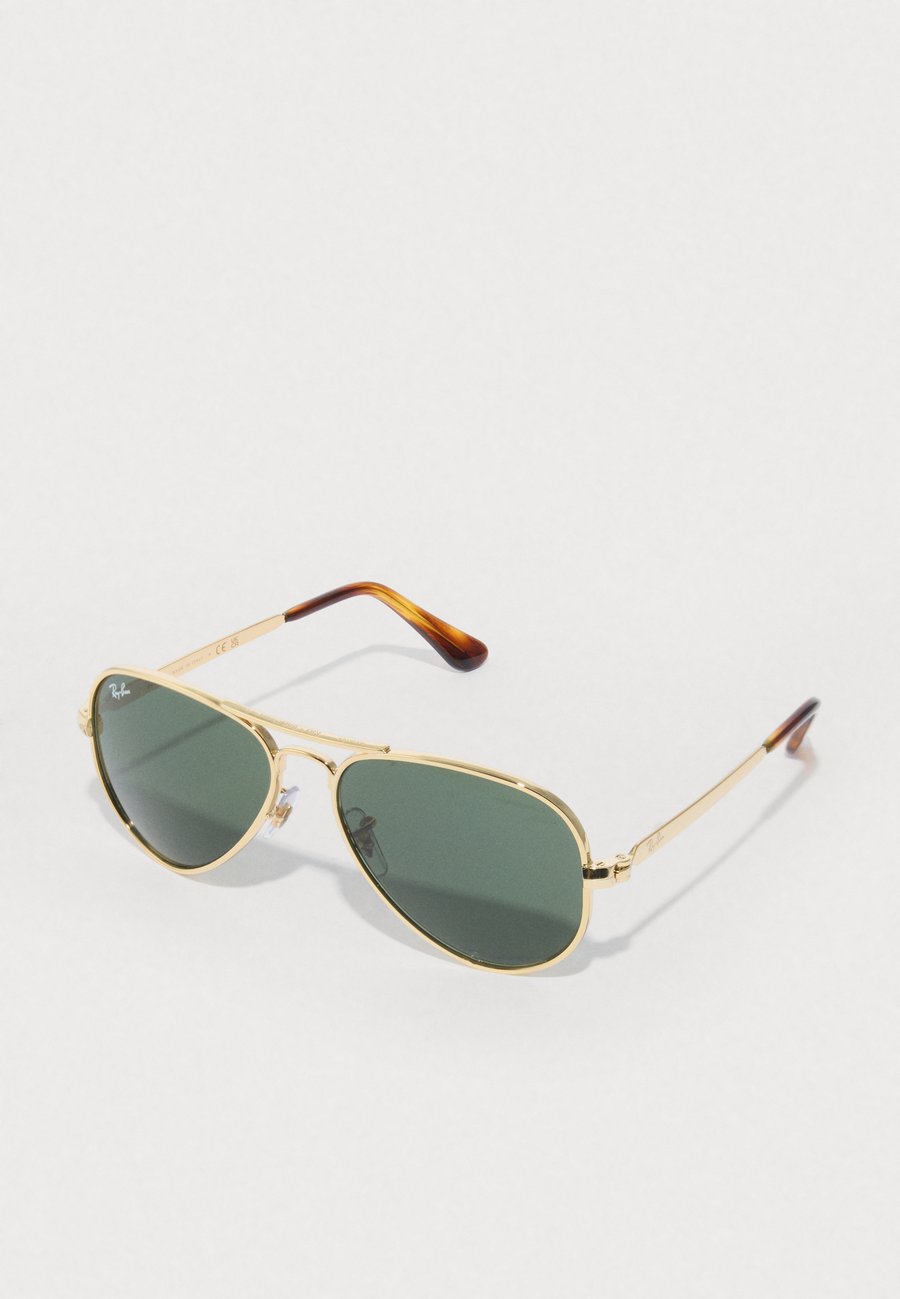 Солнцезащитные очки Ray-Ban AVIATOR MAX UNISEX, Arista/Green/Green
Солнцезащитные очки Ray-Ban AVIATOR MAX UNISEX, Arista/Green/Green
