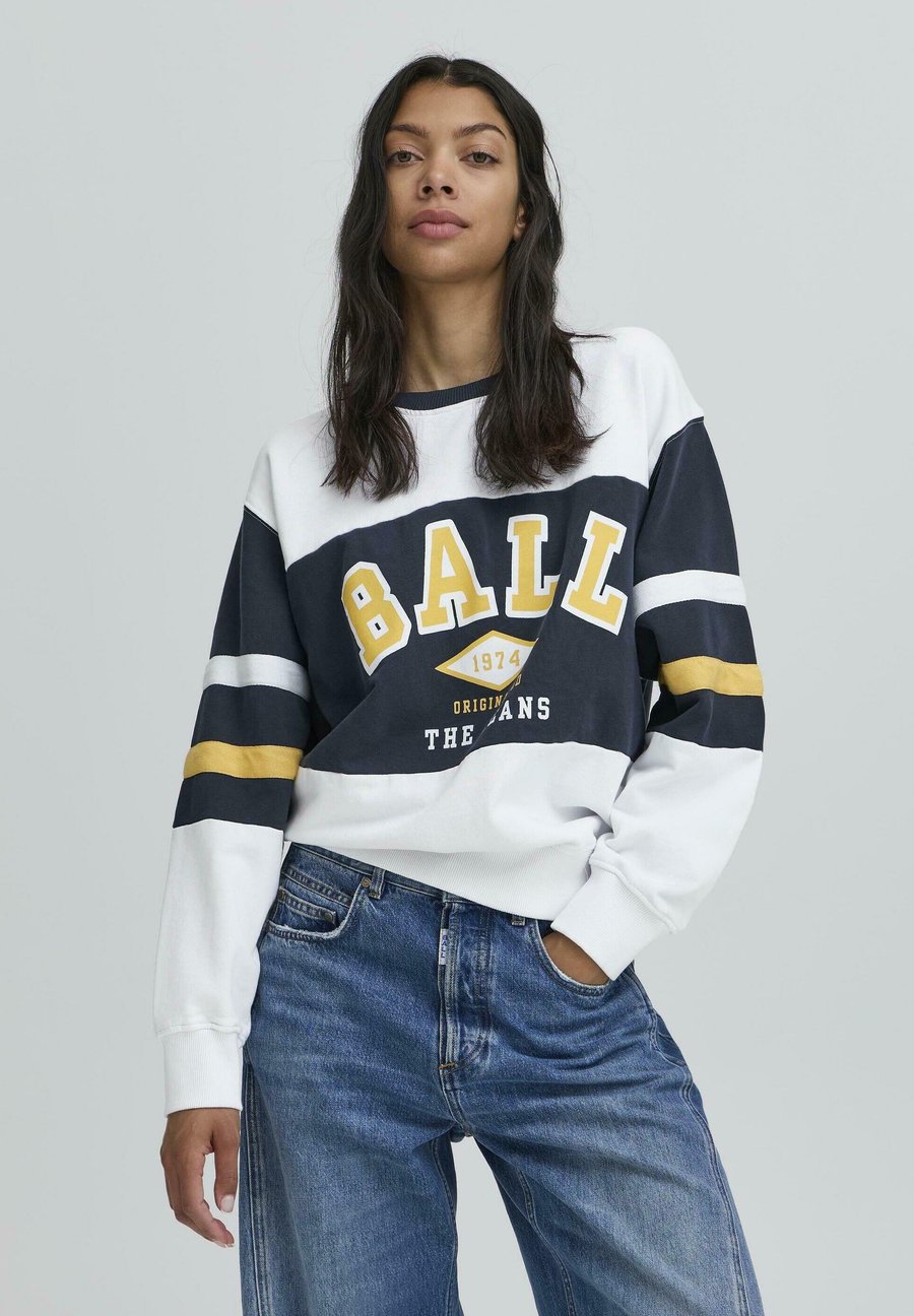 Толстовка BALL BATOMASSO , Moonlit Ocean/Dark Blue
Толстовка BALL BATOMASSO , Moonlit Ocean/Dark Blue