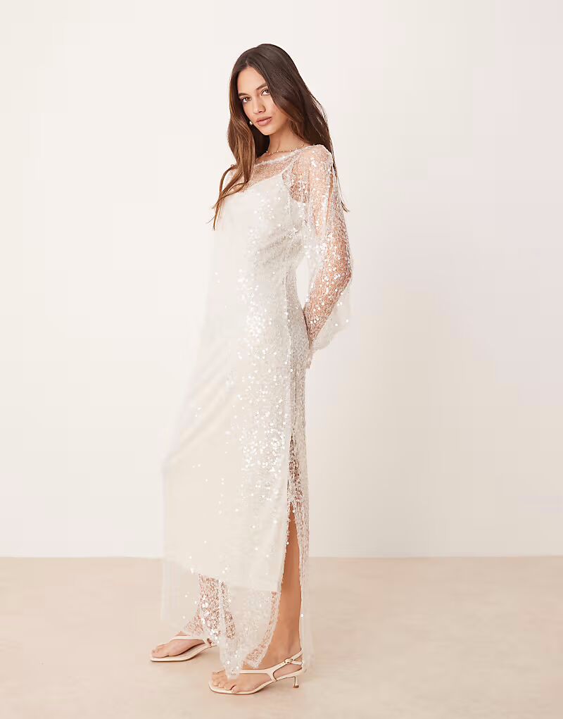 Finding Friday Прозрачное платье с открытыми рукавами и пайетками цвета слоновой кости
Finding Friday Прозрачное платье с открытыми рукавами и пайетками цвета слоновой кости