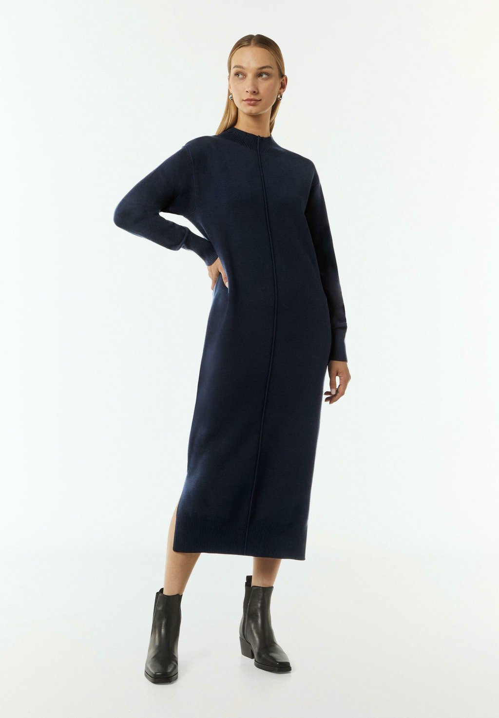 Платье-джемпер MIT BÜNDCHEN comma casual identity, темно-синий
Платье-джемпер MIT BÜNDCHEN comma casual identity, темно-синий