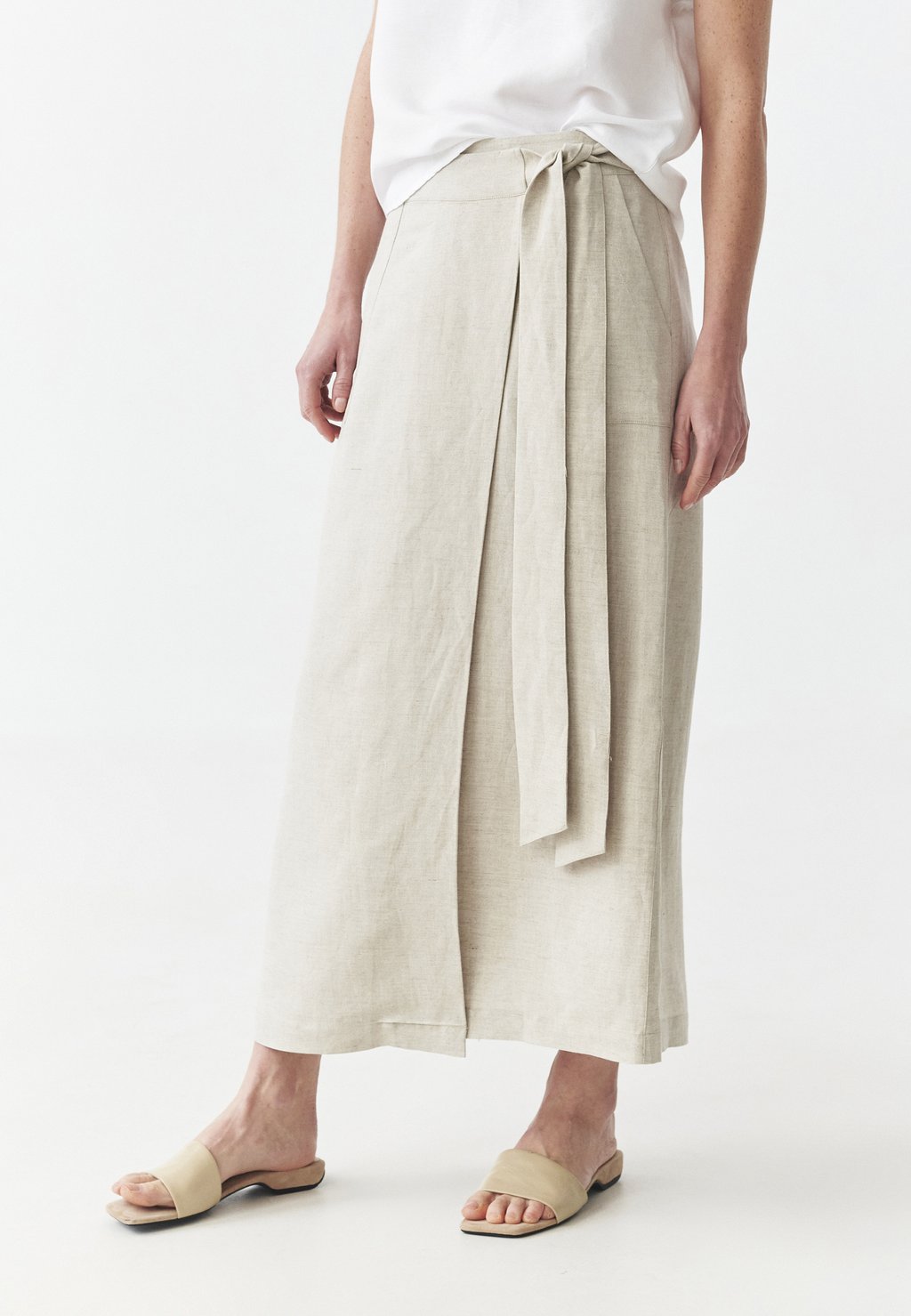 Юбка с запахом RITIS - Maxi skirt TATUUM, бежевый/меланж
Юбка с запахом RITIS - Maxi skirt TATUUM, бежевый/меланж