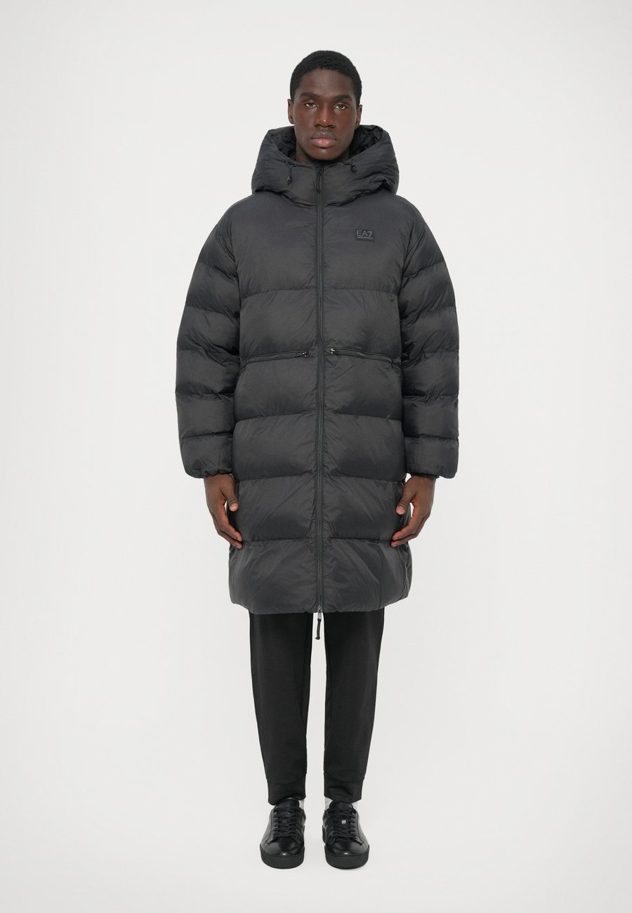 Пальто EA7 Emporio Armani MOUNTAIN POLAR BIG LOGO, Black
Пальто EA7 Emporio Armani MOUNTAIN POLAR BIG LOGO, Black