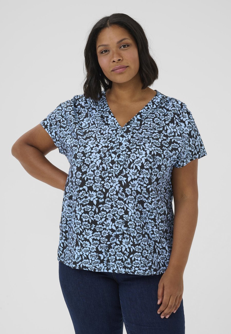 Блуза Kaffe Curve AMINA WING SL , Black Windsurfer Flower Print/Blue
Блуза Kaffe Curve AMINA WING SL , Black Windsurfer Flower Print/Blue