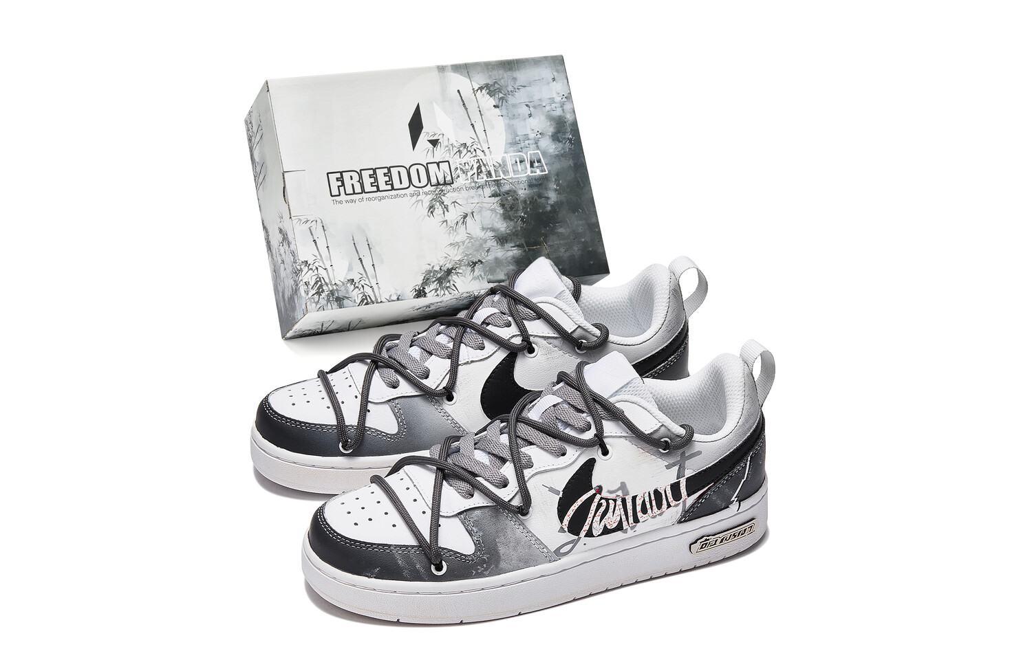 Кроссовки Nike Court Borough Skateboard Shoes Women's Low-Top Black White Gray, черный/белый/серый
Кроссовки Nike Court Borough Skateboard Shoes Women's Low-Top Black White Gray, черный/белый/серый