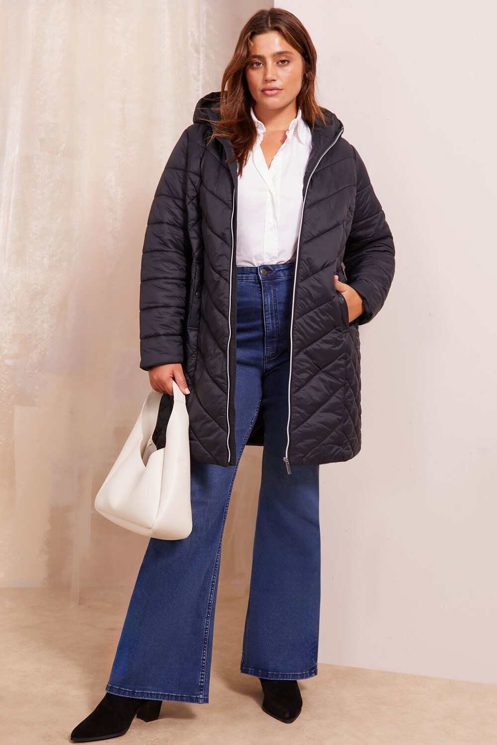 Стеганая куртка средней длины Friends Like These, черный
Стеганая куртка средней длины Friends Like These, черный