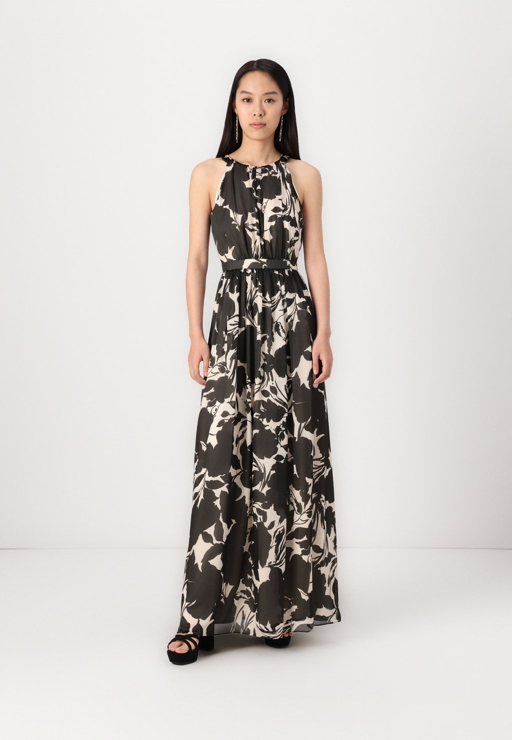 Вечернее платье ABEND KLEIDER Swing, черный 
Вечернее платье ABEND KLEIDER Swing, черный