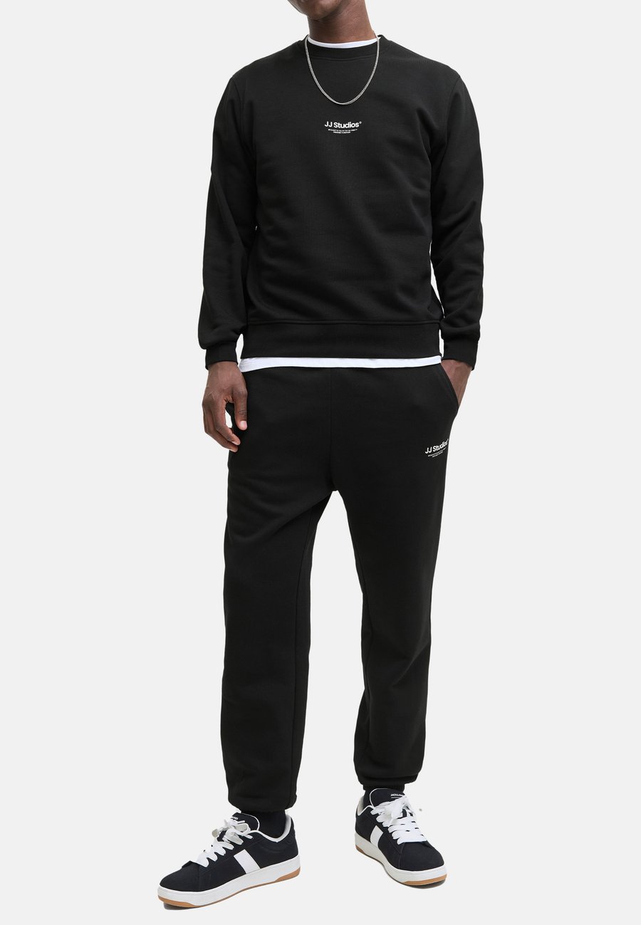 Толстовка Jack & Jones 2 PACK, Schwarz/Black, Черный, Толстовка Jack & Jones 2 PACK, Schwarz/Black
Толстовка Jack & Jones 2 PACK, Schwarz/Black, Черный, Толстовка Jack & Jones 2 PACK, Schwarz/Black