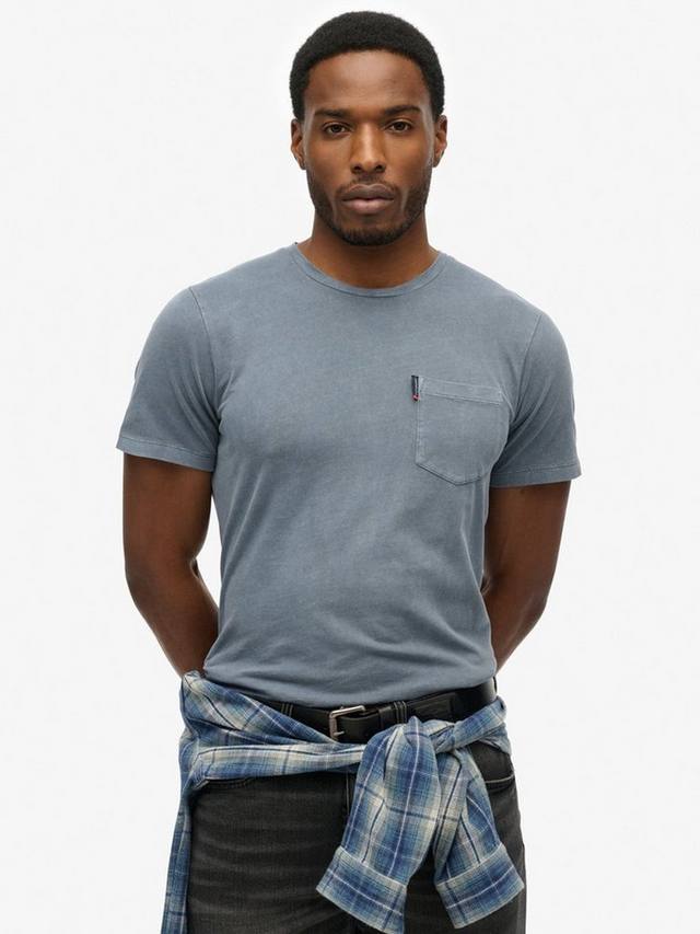 Хлопчатобумажная футболка обычного покроя с коротким рукавом и незаменимым карманом Superdry, цвет Washed Faded Navy
Хлопчатобумажная футболка обычного покроя с коротким рукавом и незаменимым карманом Superdry, цвет Washed Faded Navy