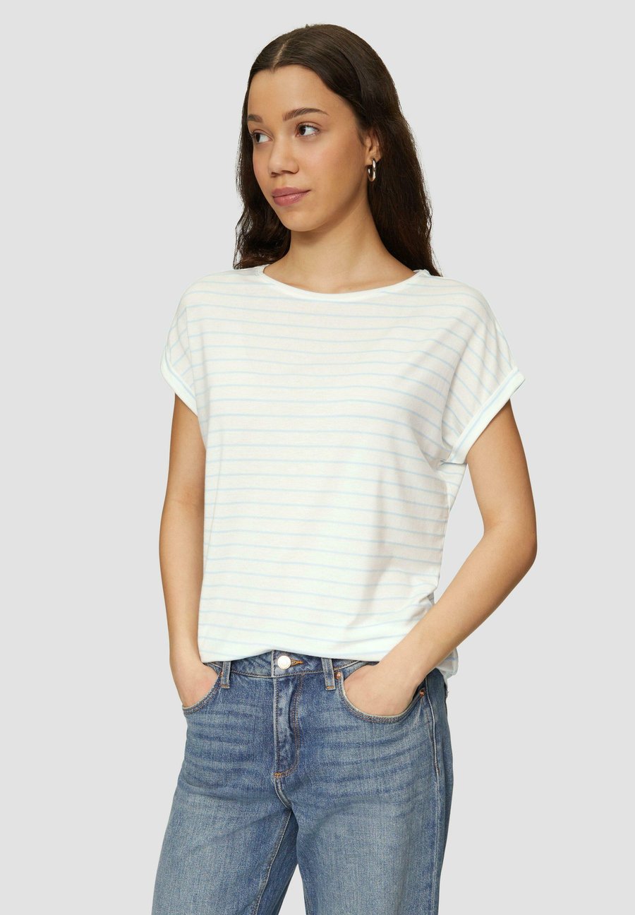 Футболка QS Basic T-shirt, Weiß/Light Blue, Синий, Футболка QS Basic T-shirt, Weiß/Light Blue
Футболка QS Basic T-shirt, Weiß/Light Blue, Синий, Футболка QS Basic T-shirt, Weiß/Light Blue