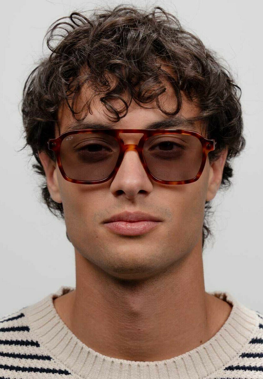 Солнцезащитные очки ZURICH EDGE Kapten & Son, коричневый
Солнцезащитные очки ZURICH EDGE Kapten & Son, коричневый