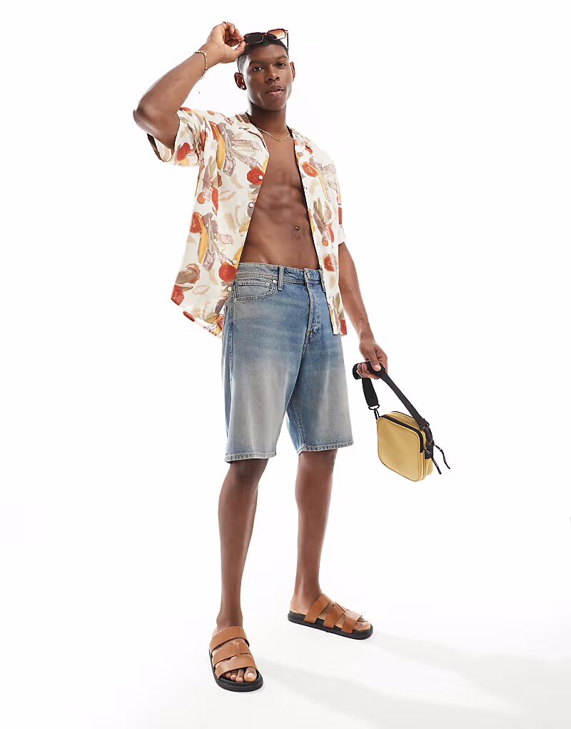 Джинсовые шорты Alex Baggy Fit в винтажном синем цвете Jack & Jones
Джинсовые шорты Alex Baggy Fit в винтажном синем цвете Jack & Jones