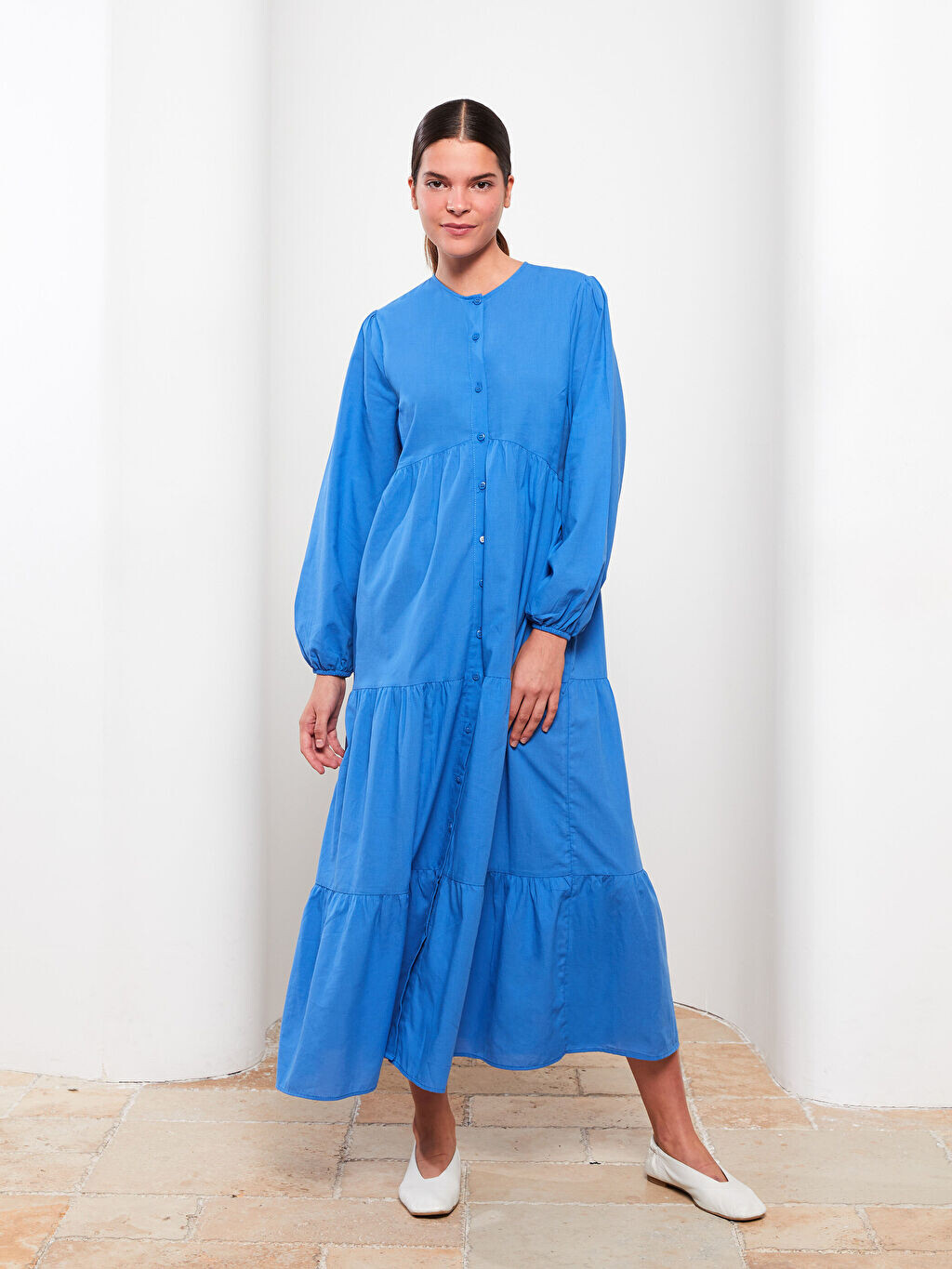 Прямое женское платье из поплина с круглым вырезом и длинными рукавами LCW Modest
Прямое женское платье из поплина с круглым вырезом и длинными рукавами LCW Modest