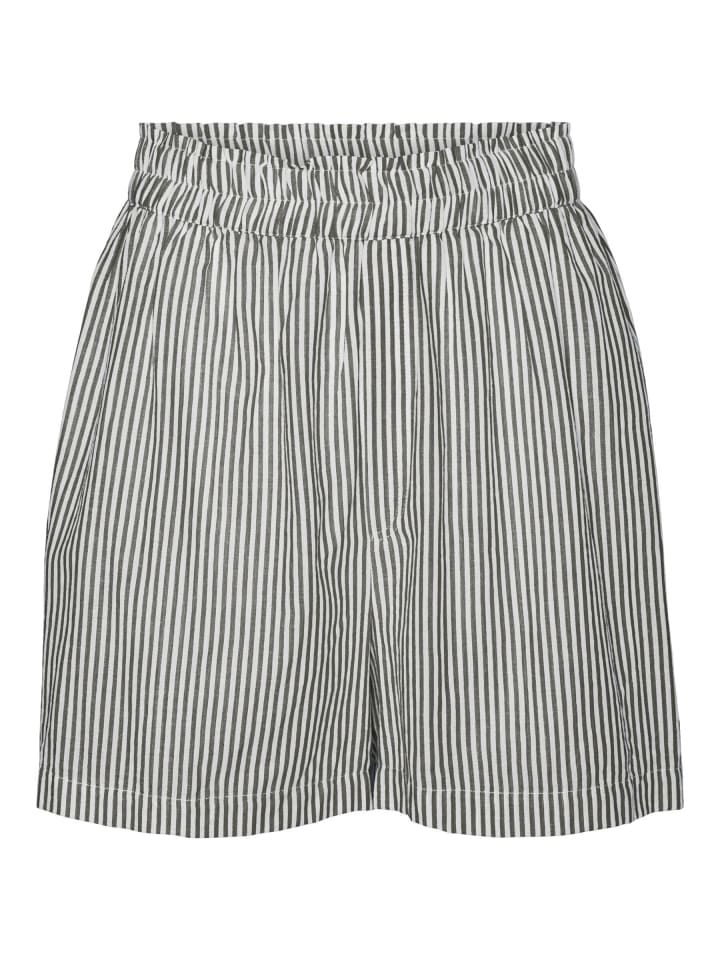 Тканевые шорты Vero Moda
Тканевые шорты Vero Moda