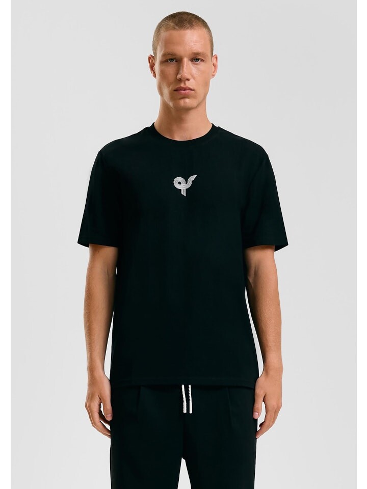 Футболка QS kurzarm, черный
Футболка QS kurzarm, черный