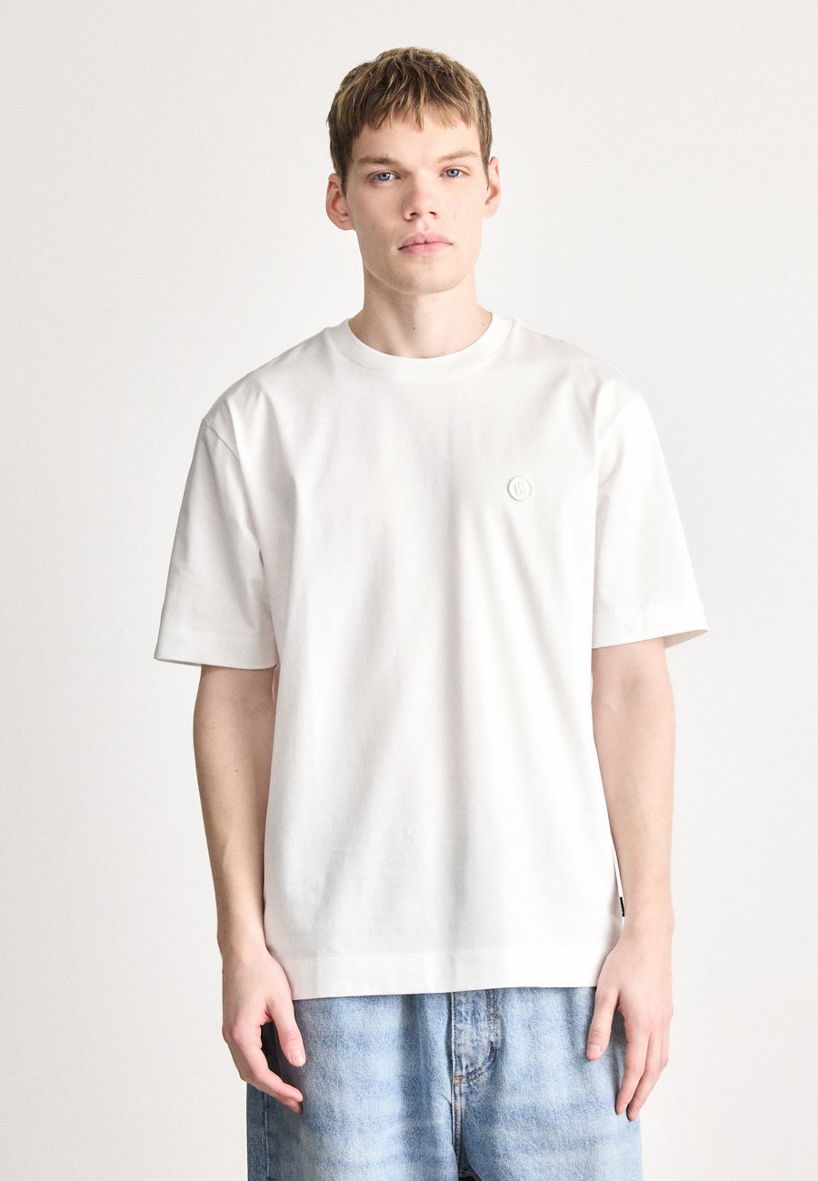 Футболка BOSS TAMES, White, Белый, Футболка BOSS TAMES, White
Футболка BOSS TAMES, White, Белый, Футболка BOSS TAMES, White