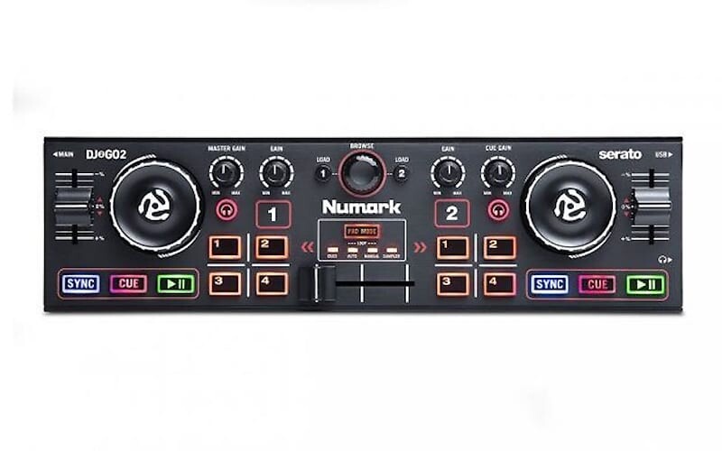 Numark DJ2GO2 - DJ-контроллер с аудиоинтерфейсом
Numark DJ2GO2 - DJ-контроллер с аудиоинтерфейсом