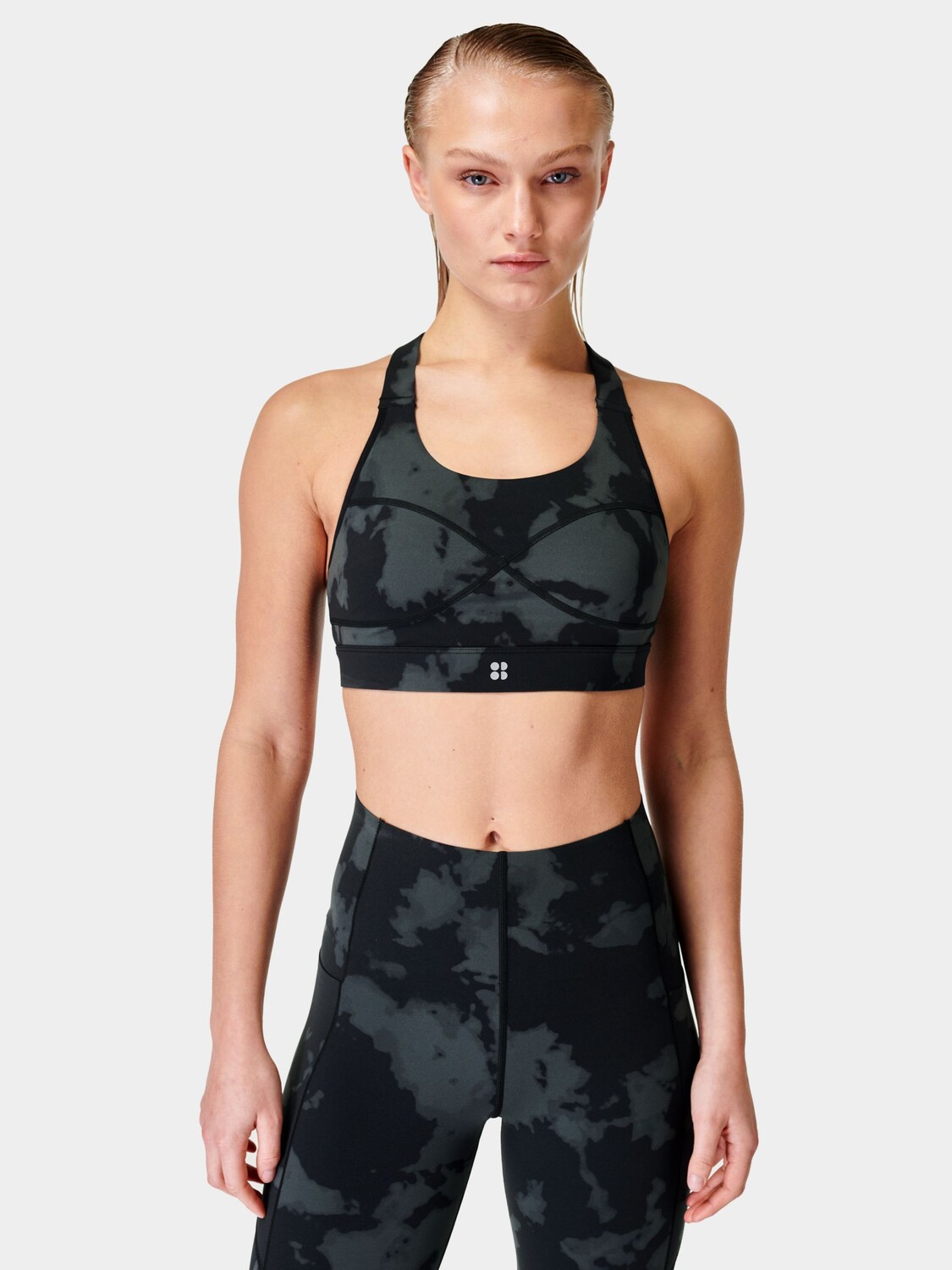 Спортивный бюстгальтер средней ударной нагрузки Sweaty Betty Power, черный выцветший принт
Спортивный бюстгальтер средней ударной нагрузки Sweaty Betty Power, черный выцветший принт