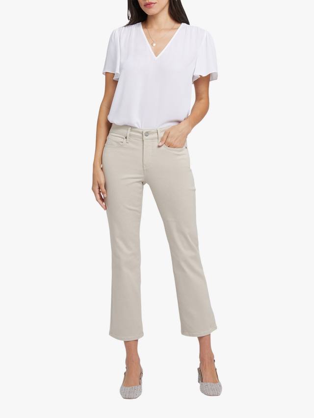 Джинсы marilyn с прямыми щиколотками NYDJ, цвет Feather
Джинсы marilyn с прямыми щиколотками NYDJ, цвет Feather