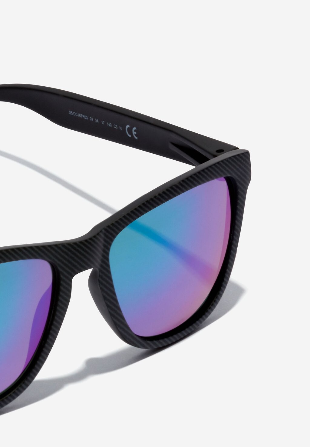 Солнцезащитные очки ONE CARBONO POLARIZED Hawkers, черный
Солнцезащитные очки ONE CARBONO POLARIZED Hawkers, черный