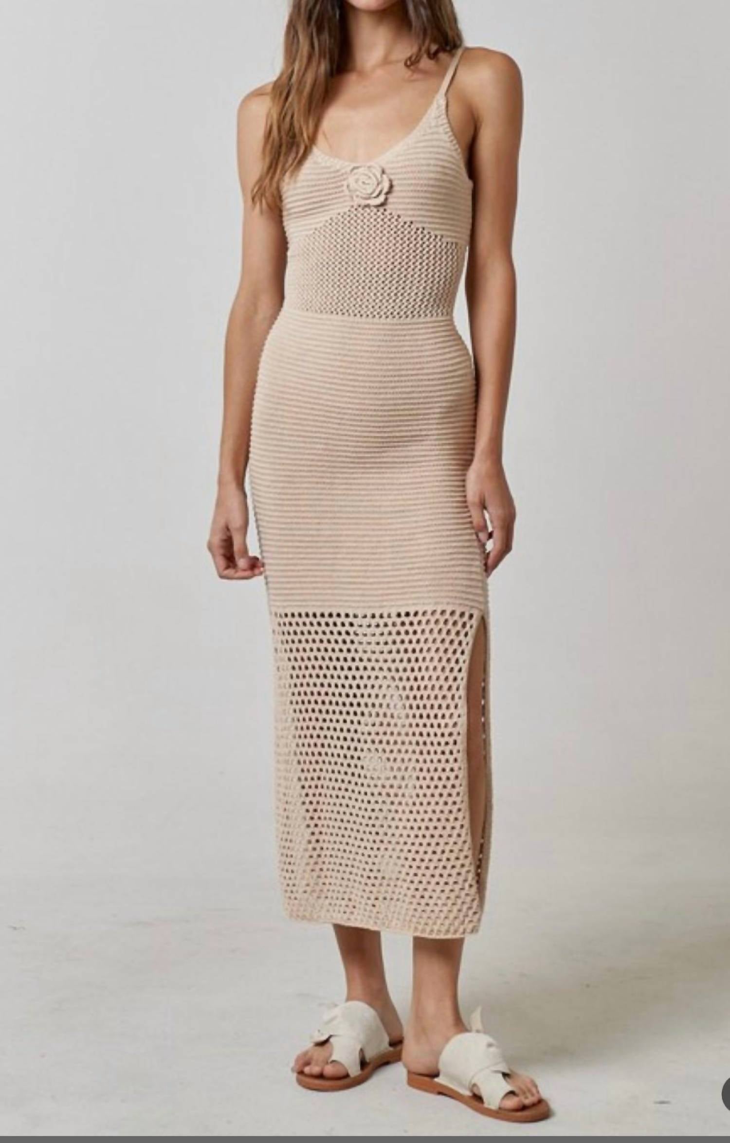 Платье макси крючком в розетке lalavon, цвет rosette
Платье макси крючком в розетке lalavon, цвет rosette