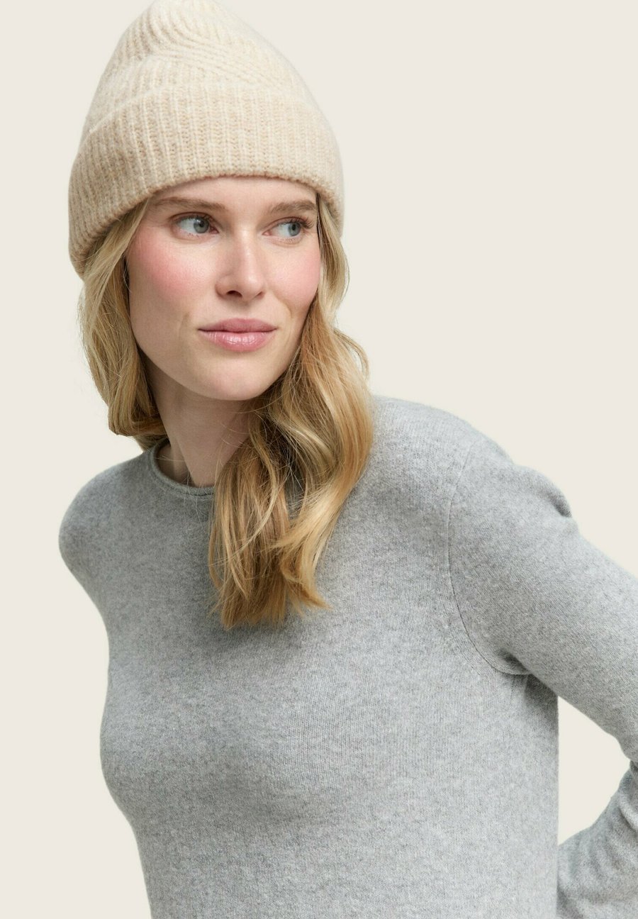 Шапка TOM TAILOR Beanie, Sand Stone Beige Melange/Sand
Шапка TOM TAILOR Beanie, Sand Stone Beige Melange/Sand